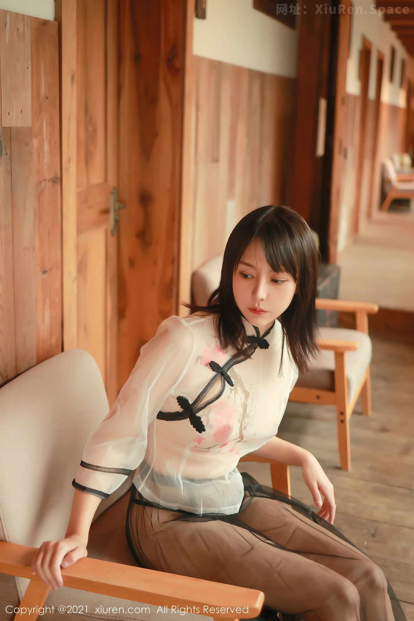 图片[3]-[XiuRen秀人网]VOL.4234 新人模特韩希蕾轻薄半透服饰露情趣丁字裤秀火辣身材诱惑写真41P-秀人网官方网站